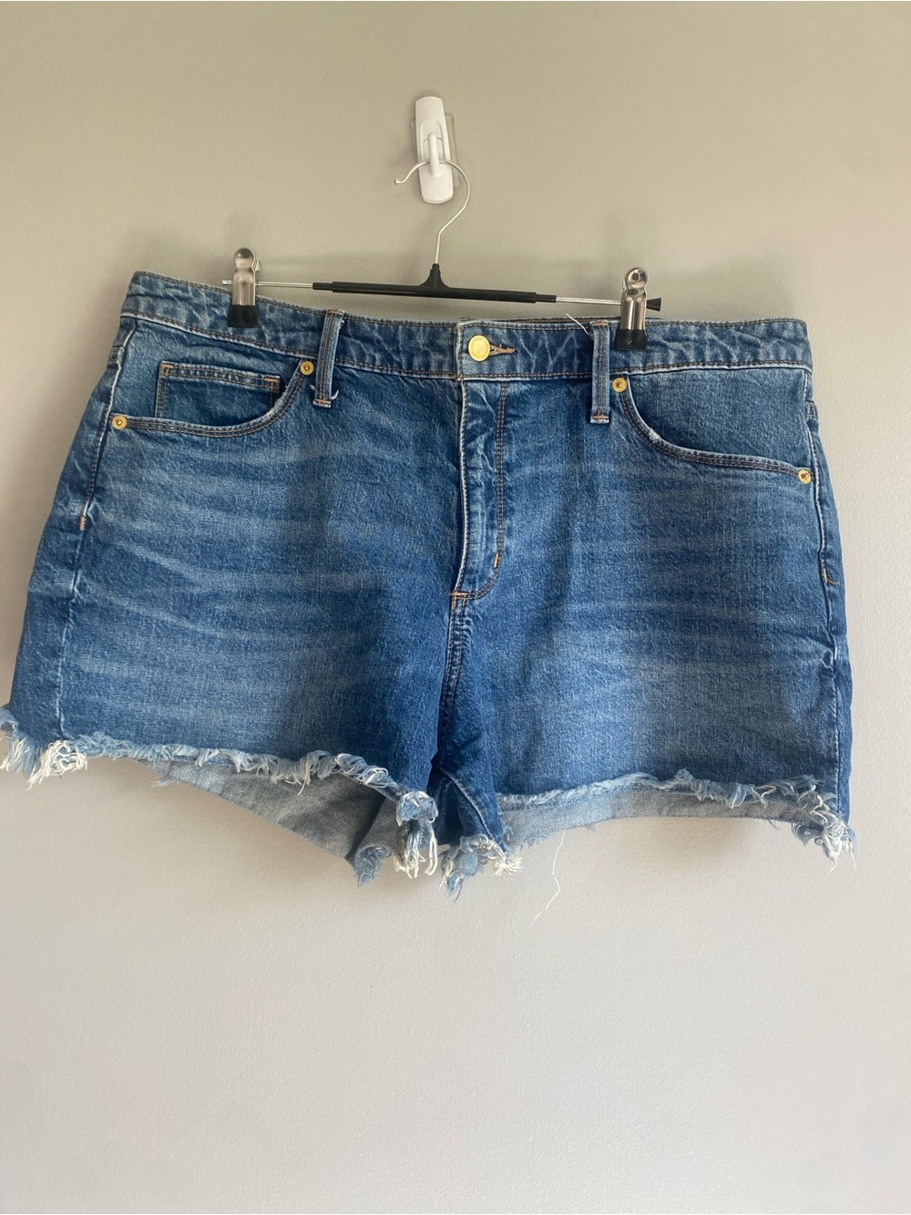 Universal Thread Distressed Mid-Rise Denim Shorts - Blue